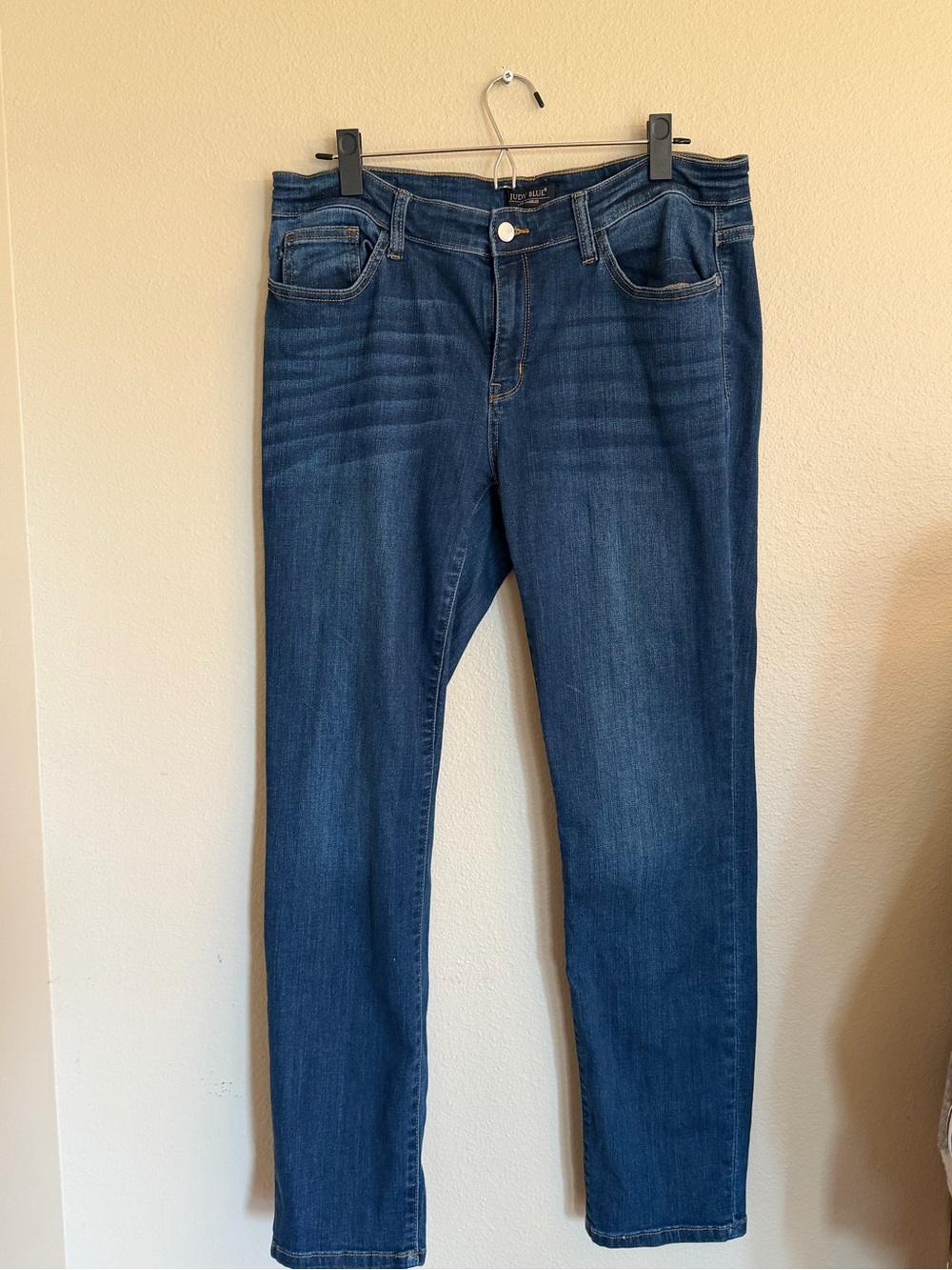 Judy Blue Straight Leg Jeans in Dark Blue Wash